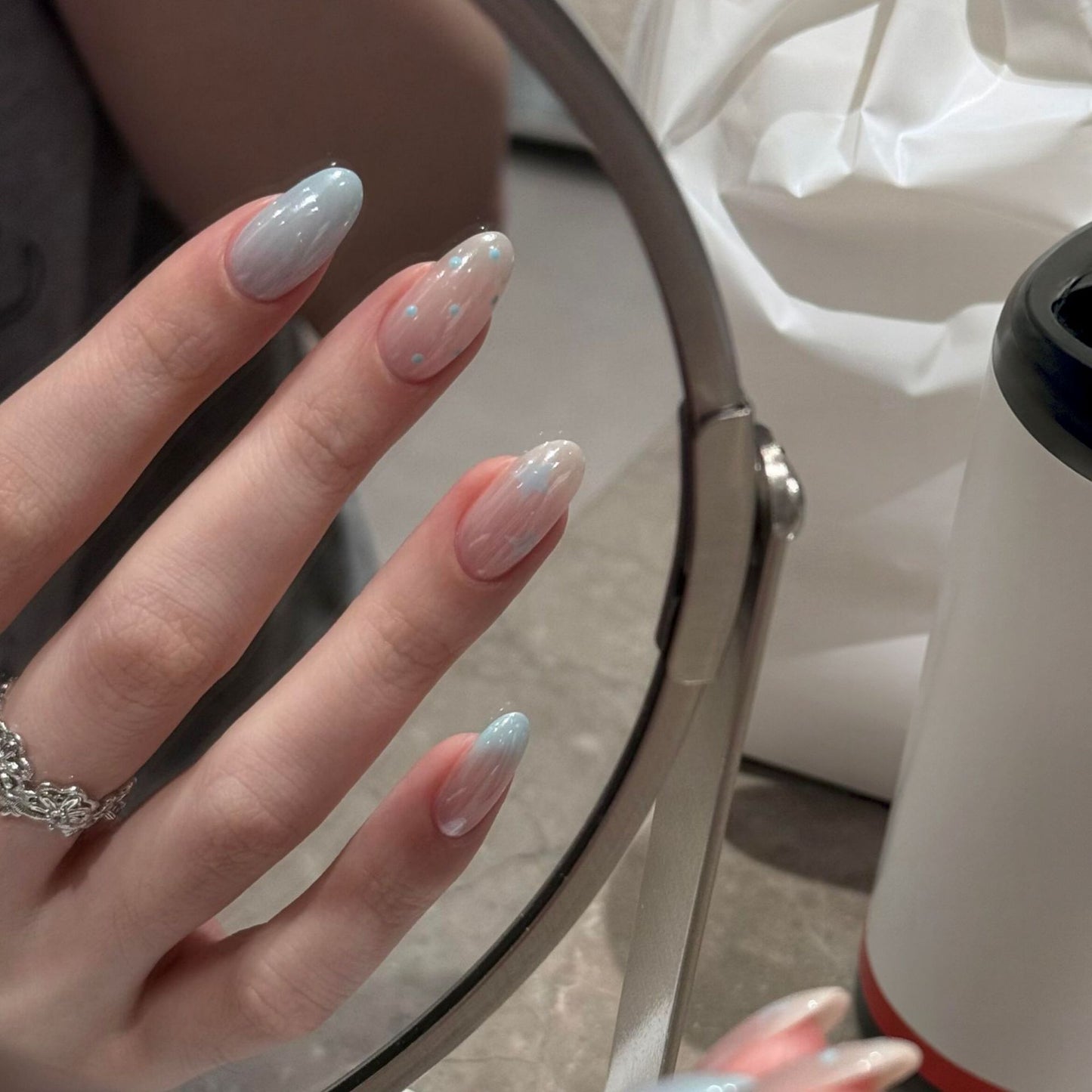 Elegante Kunstnägel mit Außergewöhnlichem Farbverlauf Brehn