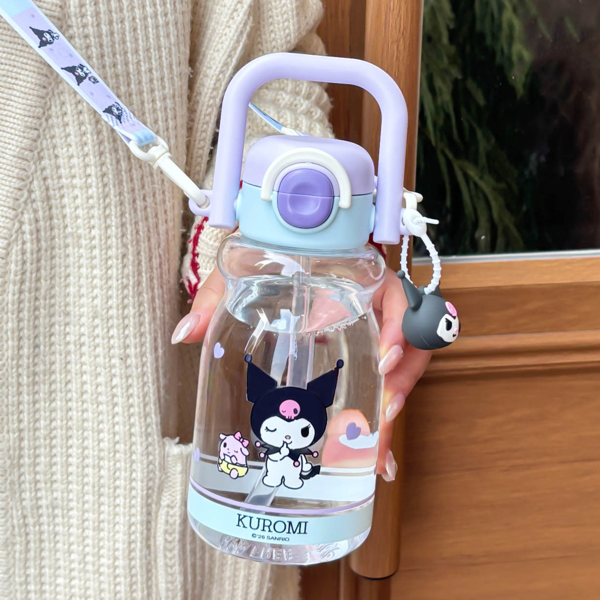Damen Trinkflasche mit hochwertigem Silikon-Tragegriff und verspieltem Charakterdesign Brehn