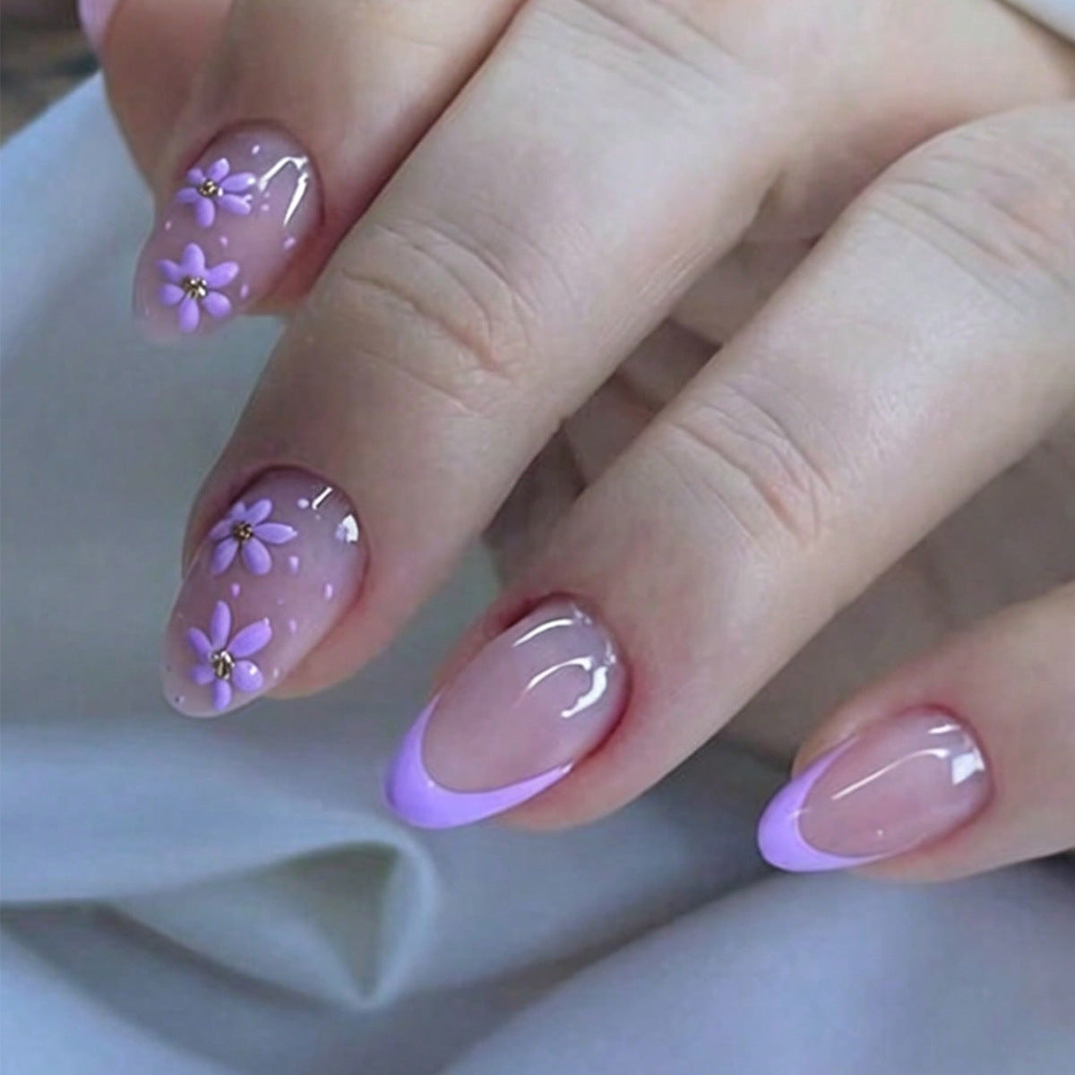 Künstlerische floral verzierte Press-On Nail Tips Brehn