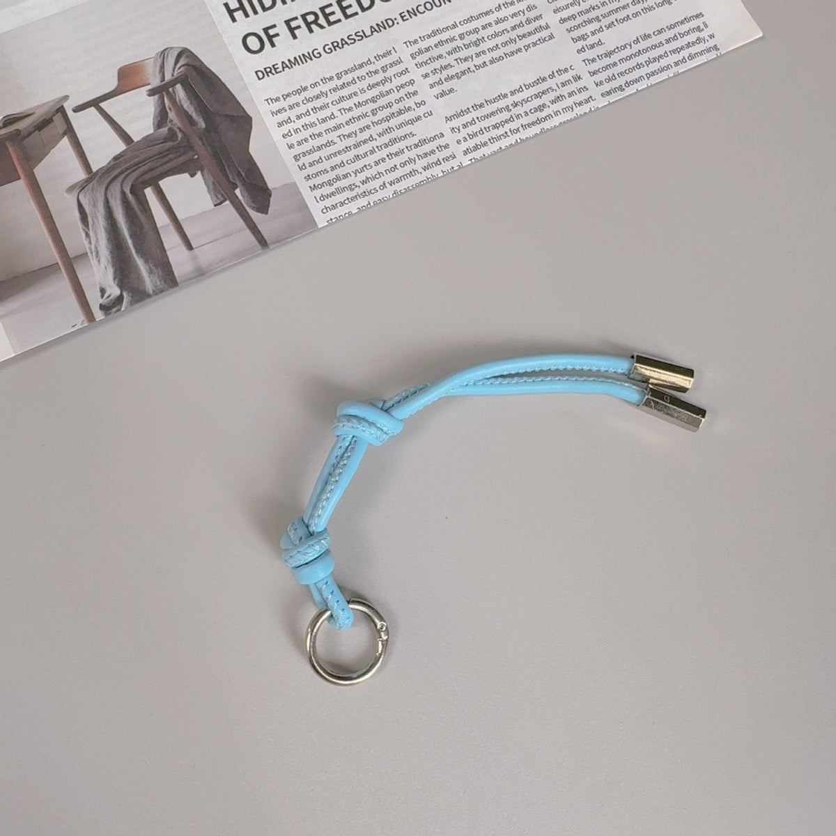 Stylischer Leder-Schlüsselanhänger Halter Brehn