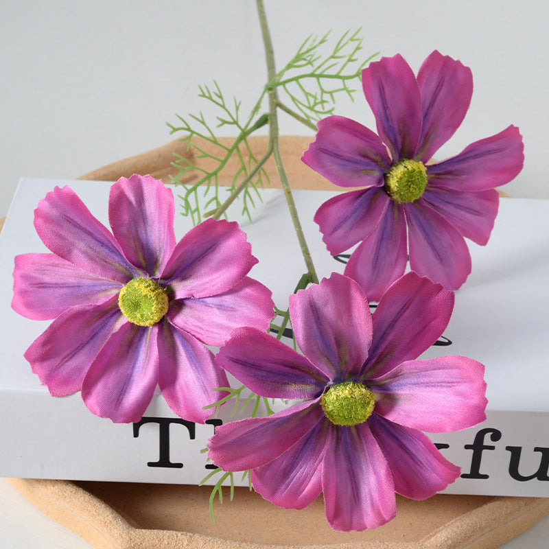 Dekorative Künstliche Florale Cosmos Anordnung