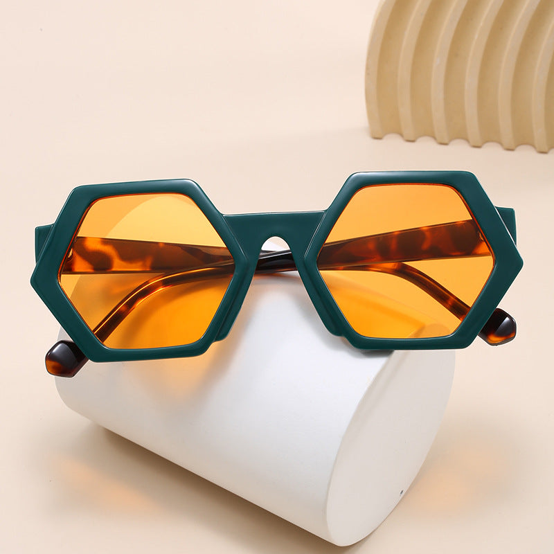 Damen hexagonale Katzenaugen-Sonnenbrille mit urbanem Leopardenmuster Brehn