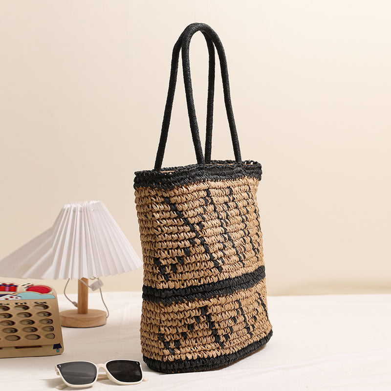 Handgefertigte Basttasche mit Geometrischem Muster Brehn