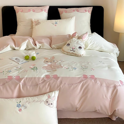 Verspieltes Kaninchen gestickte Bettwäsche-Set mit Wendeseite aus Satin und plüschigem Akzent