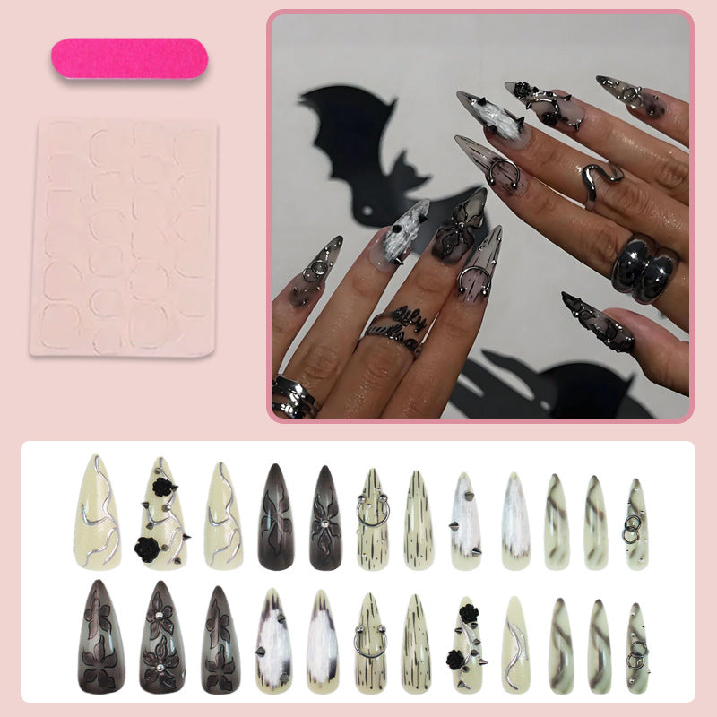 Kunstnagelset mit kreativen Halloween-Motiven und hochwertigen Verzierungen Brehn