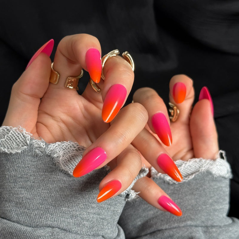 Trendige Nagelspitzen Brehn