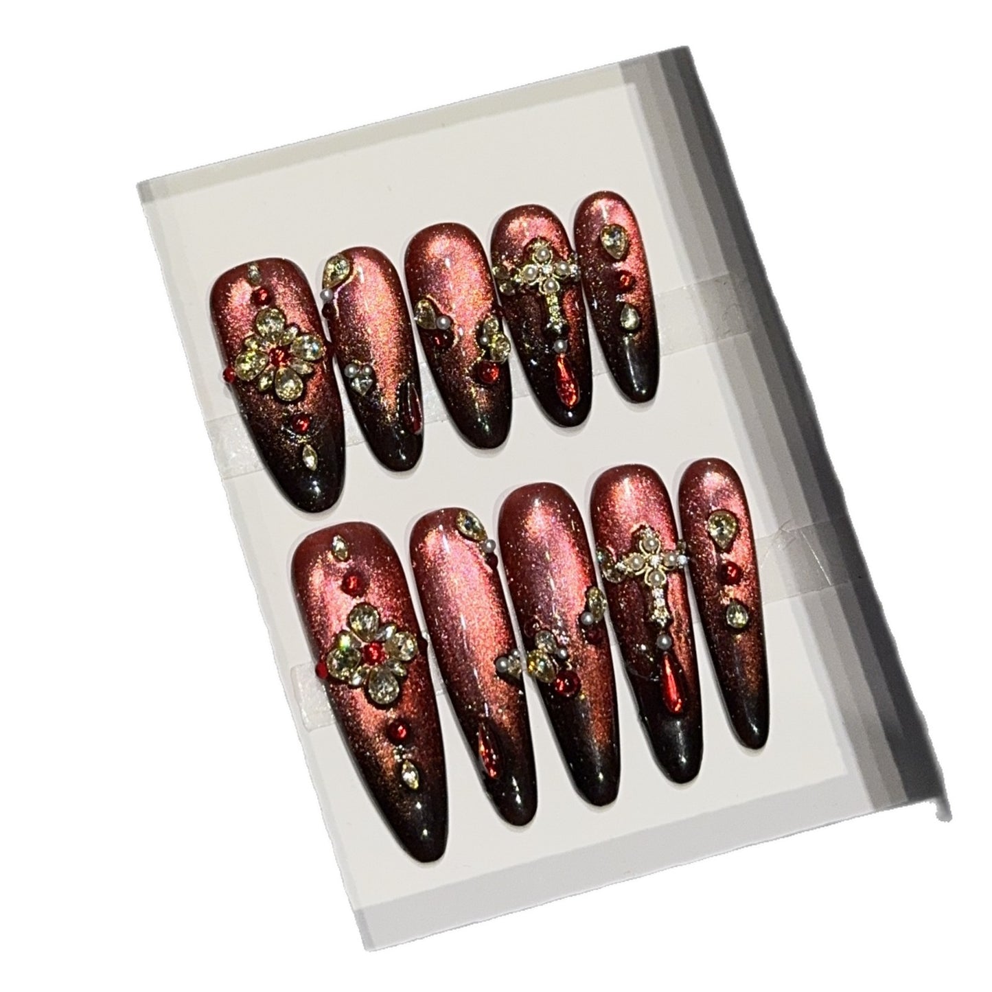 Glamouröse und Künstlerische Nagelspitzen Brehn