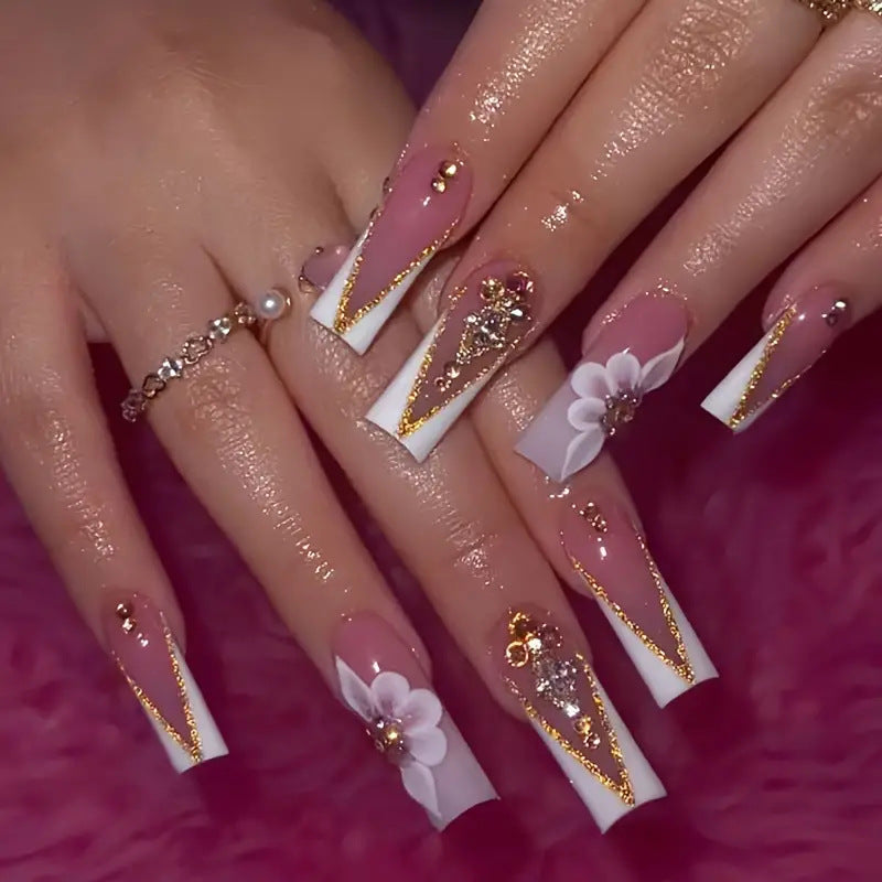 Aufwendiges florales Nagelkunst-Set Brehn