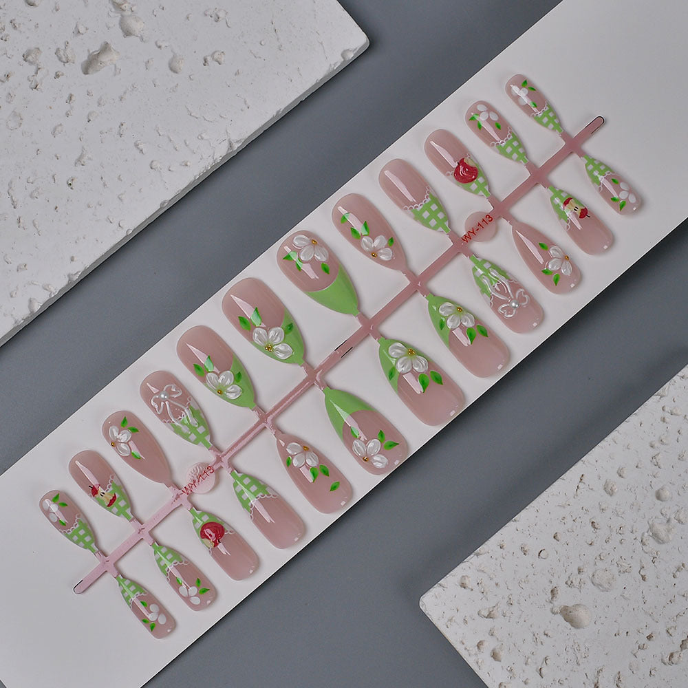 Künstlerische Blumen Press-On Nagelkunst Kollektion Brehn
