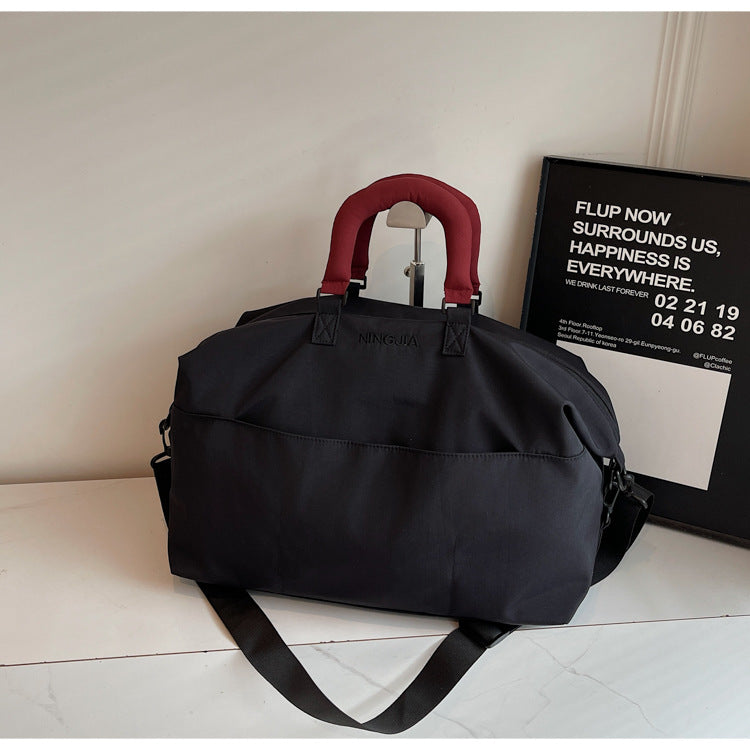 Multifunktionale Reisetasche mit verstellbarem Schultergurt