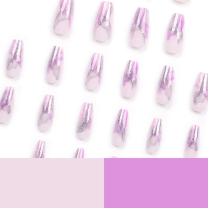 Kunstvolle Nailart mit Glitzerdetails Brehn