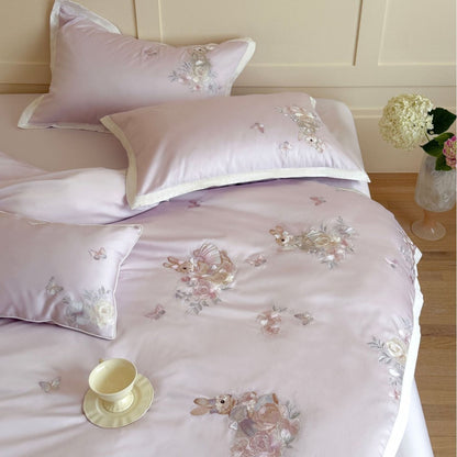 Bestickte Satin-Feel Bettbezug- und Kissenbezug-Set mit floralem Hase Applikation
