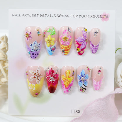 Kunstnagelset mit floralen 3D-Verzierungen Brehn