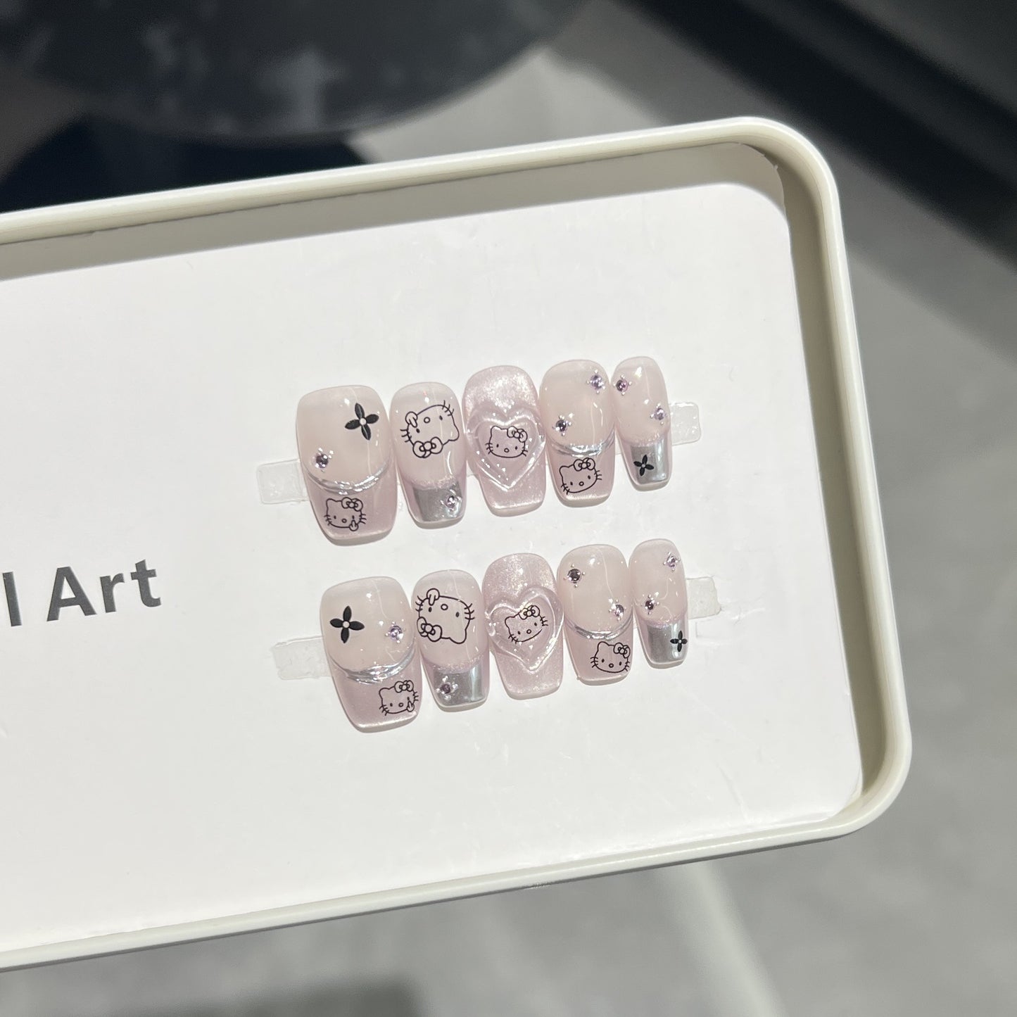 Themen-Press-On-Nail-Art Brehn