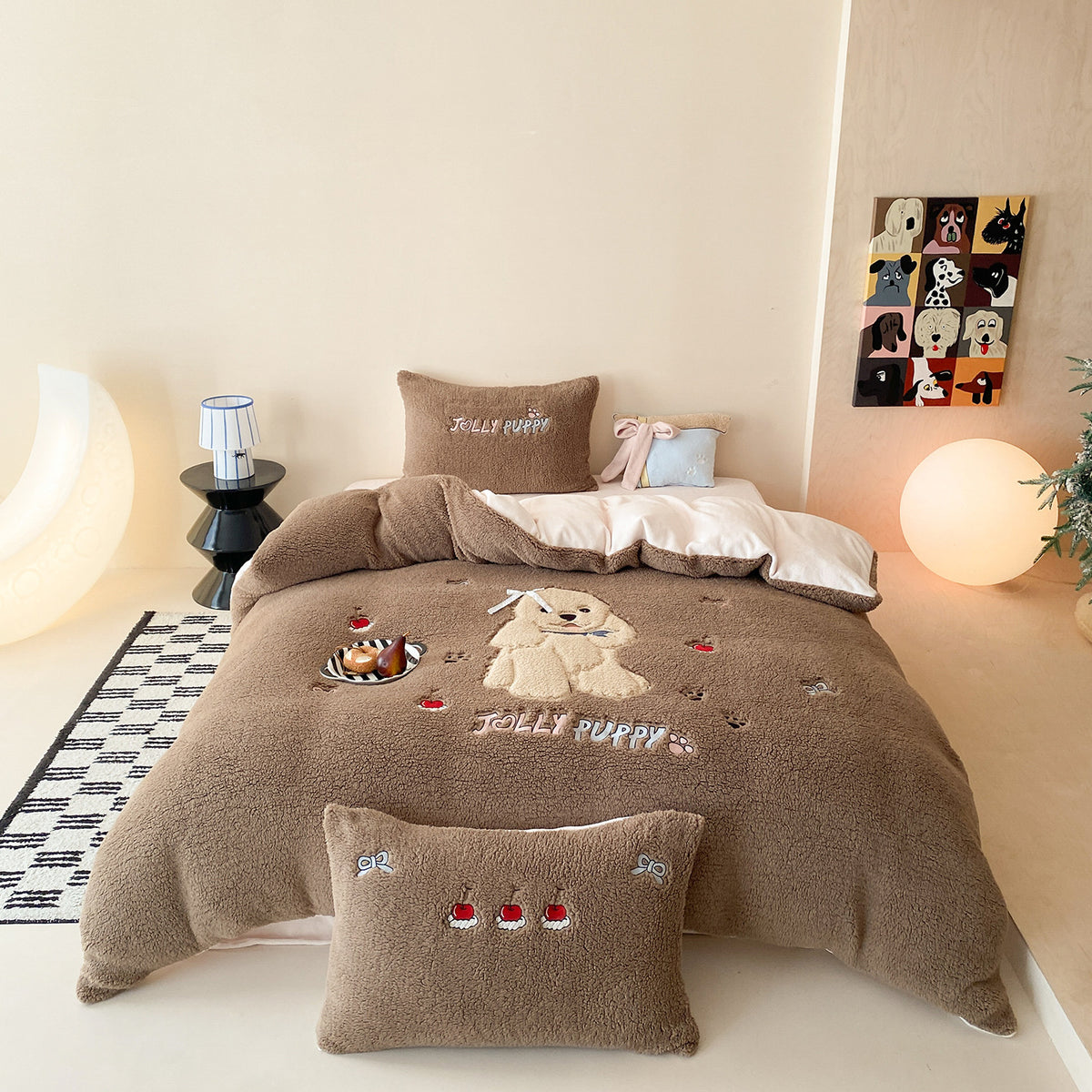 Plüsch-Bettwäsche-Set mit Sherpa-Finish, gesteppter Kuscheldecke und besticktem Welpenmotiv Brehn