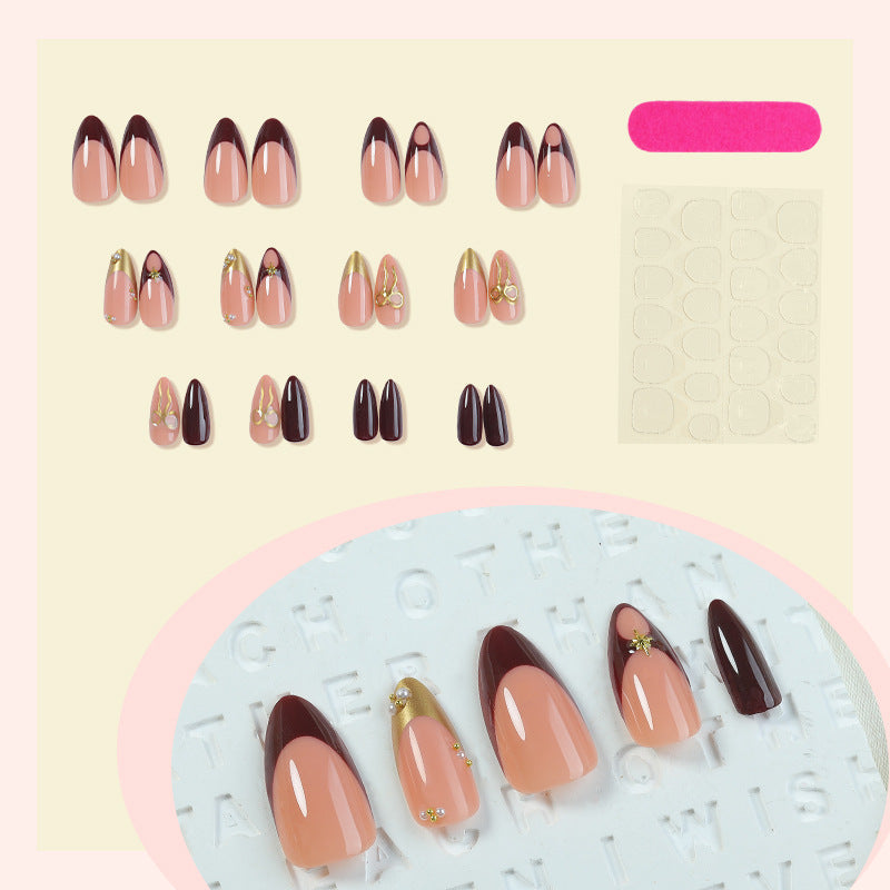Premium Press-On-Nagelset mit glamourösen artikulierten Designs Brehn