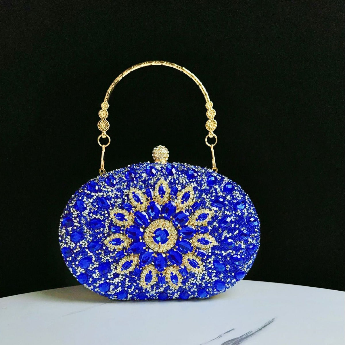 Dekorative verzierte Abendhandtasche