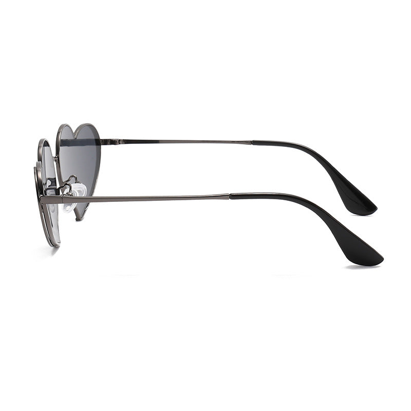 Damen Herzförmige Sonnenbrille mit glamourösem Rahmen Brehn