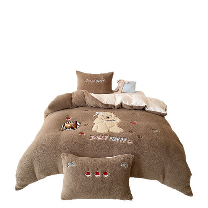 Plüsch-Bettwäsche-Set mit Sherpa-Finish, gesteppter Kuscheldecke und besticktem Welpenmotiv Brehn
