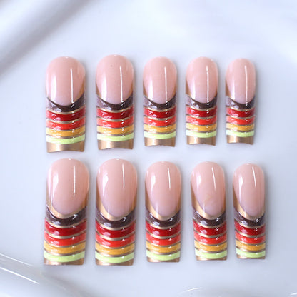 Künstlerisches French Tip Nagelset Brehn