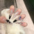 Künstlerisches Stiletto Press-On Nagelkunst Set mit eleganten dekorativen Elementen Brehn