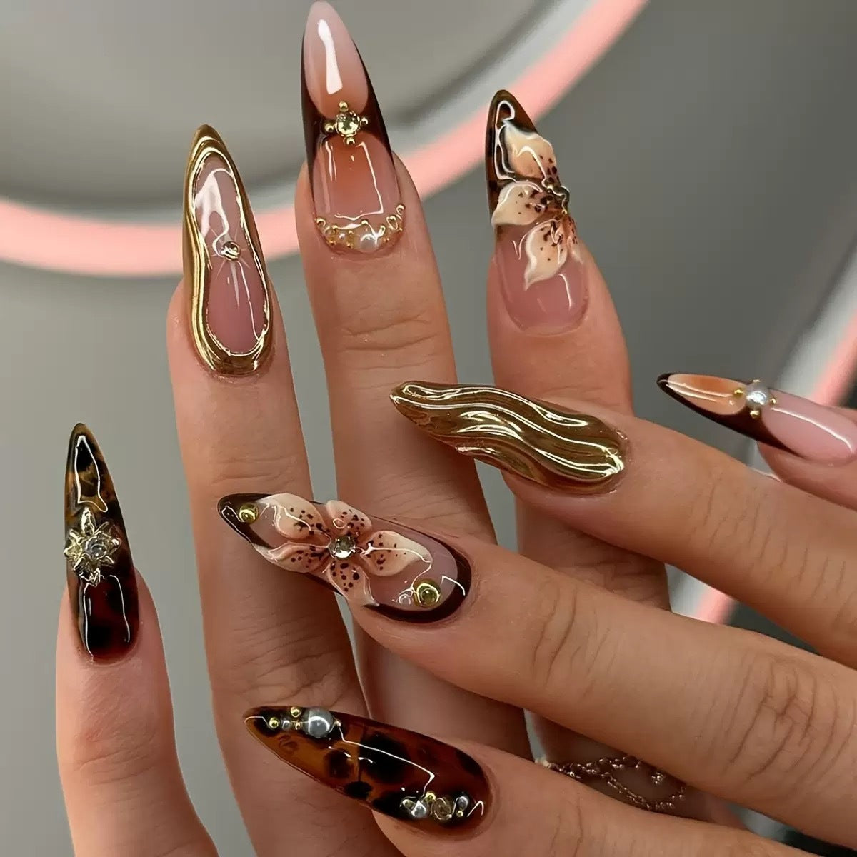 Artistic Nail Art Brehn