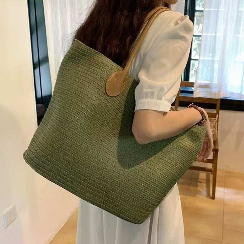 Stilvolle und Geräumige Alltagstasche Brehn