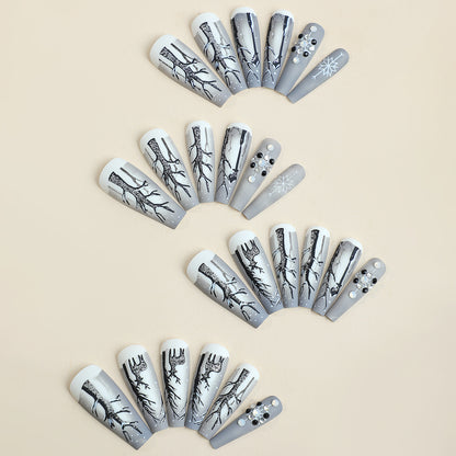 Modisches Press-On-Nagel-Set mit elegantem Winterbaum-Design Brehn