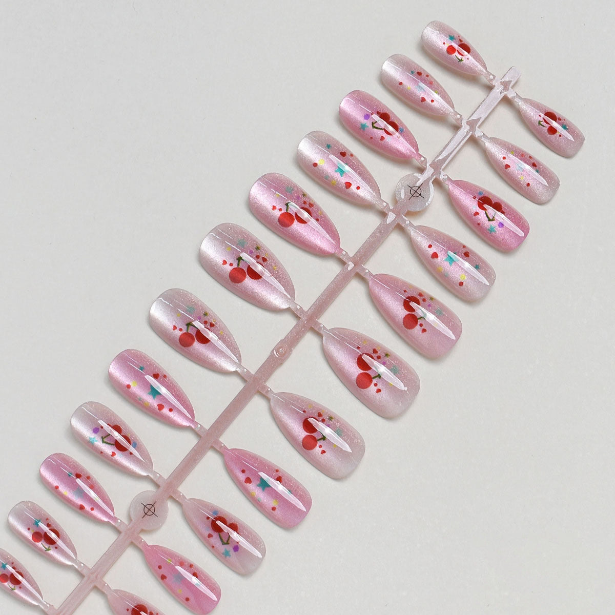Chic Dekorativer Press-On Nagelset Brehn