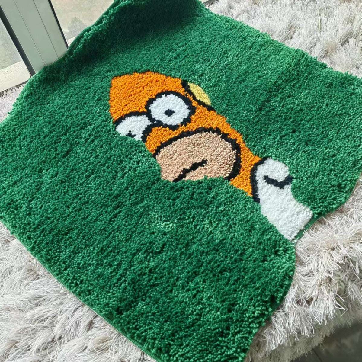 Handgetufteter Plüsch Bereichsteppich mit neugierigem Charakter