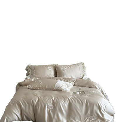 Bestickte Satin-Bettbezugset mit Rüschenspitze-Kissenbezügen