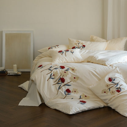 Bestickte botanische Baumwoll-Percale-Bettwäsche mit Applikationsblumen und Umschlagkissenbezügen