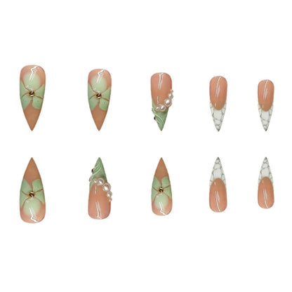 Elegantes Stiletto-Nageldesign Brehn