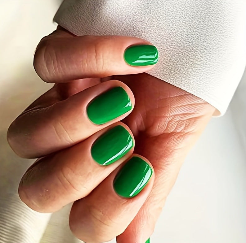 Glänzende Pediküre Nagelkunst Brehn