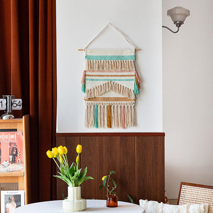 Gewebter Boho-Wandbehang mit Makramee-Fransen und handgearbeitetem Strukturrelief Brehn