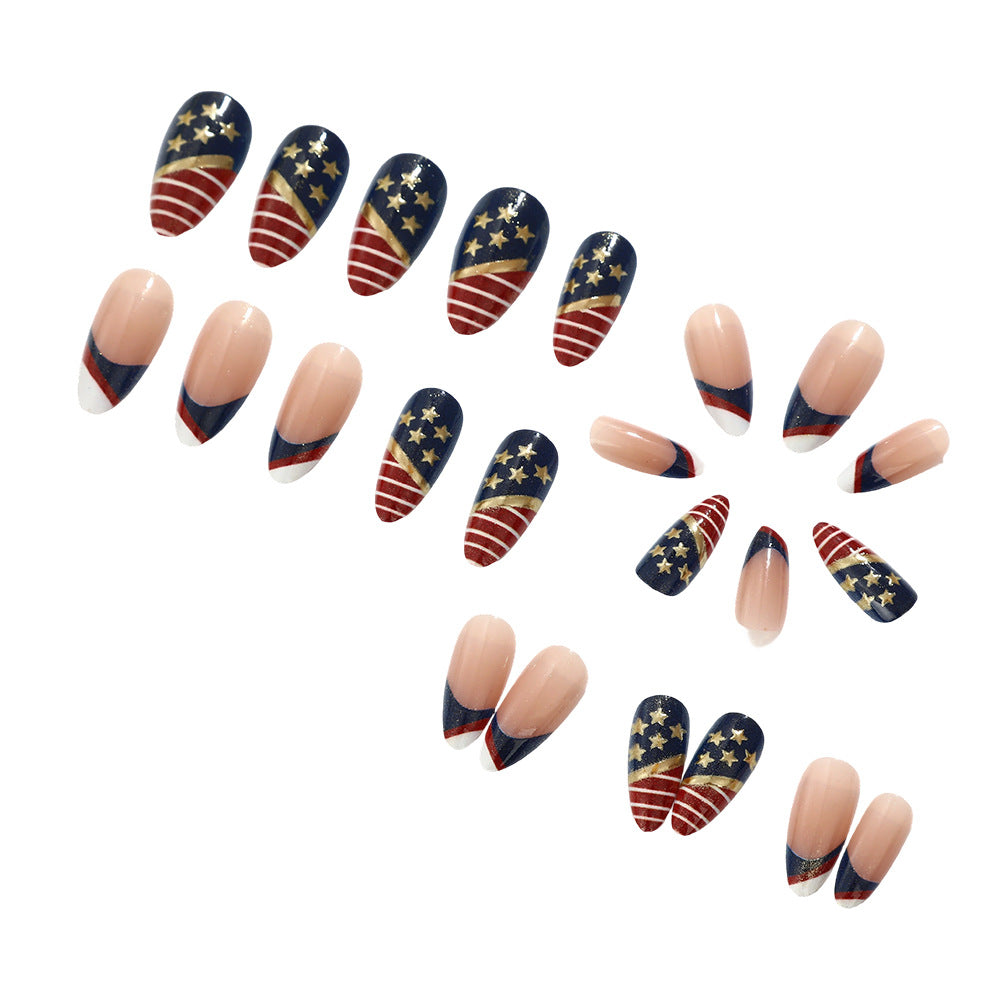 Kunstvolle Nagelspitzen im patriotischen Design Brehn