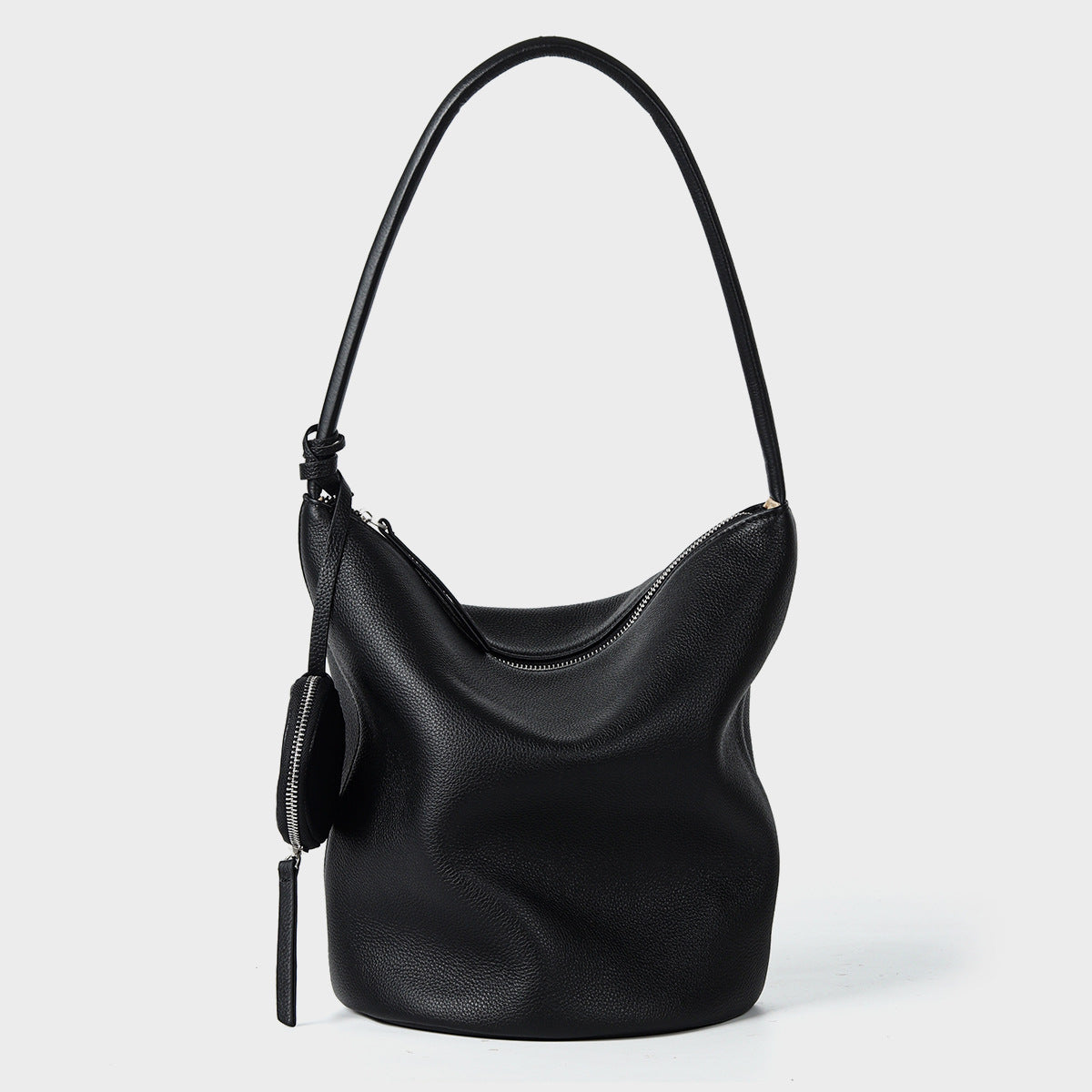 Schluffige genarbte Bucket Hobo Tasche mit gebogenem Reißverschluss und abnehmbarem Münzbeutel