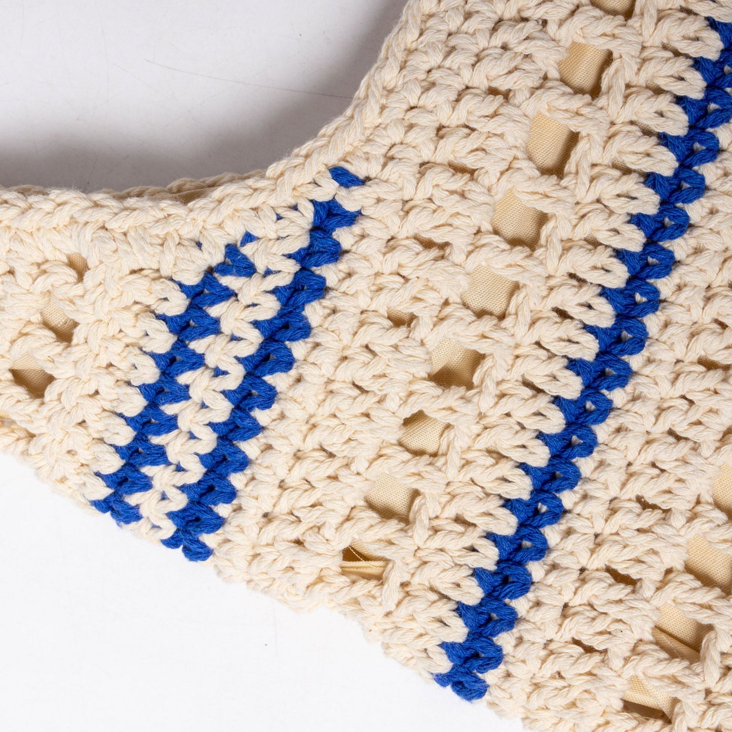 Makramee Strandtasche mit Modernen Strukturdetails Brehn
