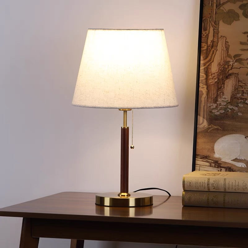 Moderne klassische Tischlampe