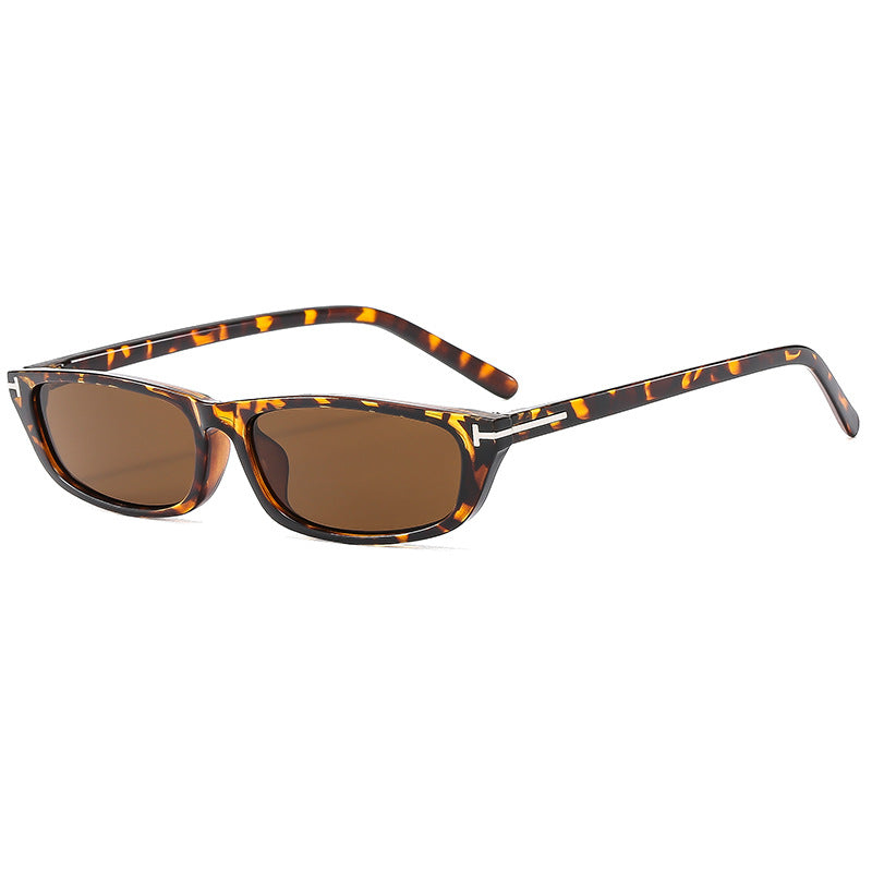Damen modische Sonnenbrille im auffälligen Retro-Stil Brehn