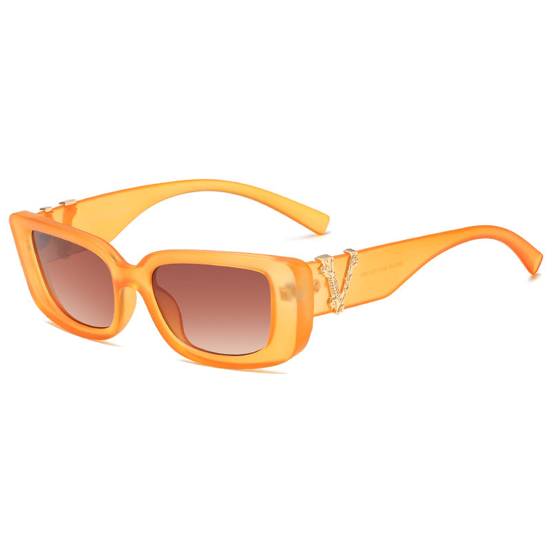 Damen Modische Sonnenbrille mit luxuriösem Tortoise-Design und goldenen Akzenten Brehn
