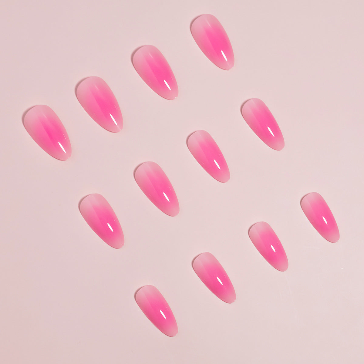 Elegante Ombre Stil Press-On Nagelkunst Brehn