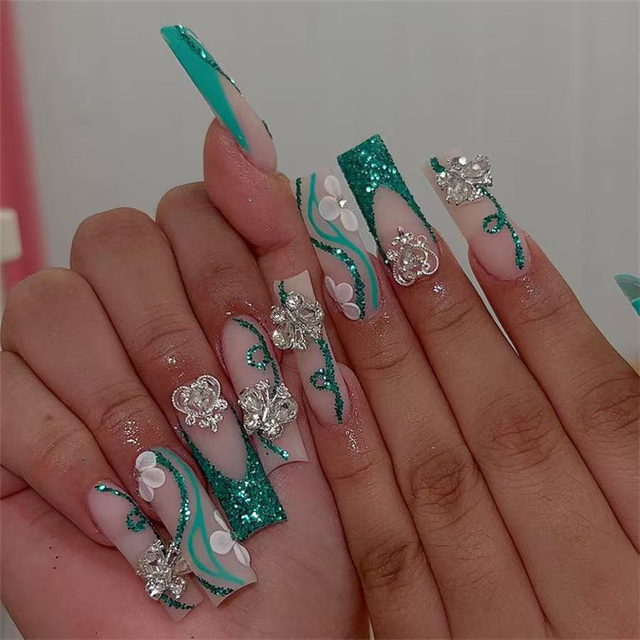 Dekorativer Nageldesign-Set Brehn
