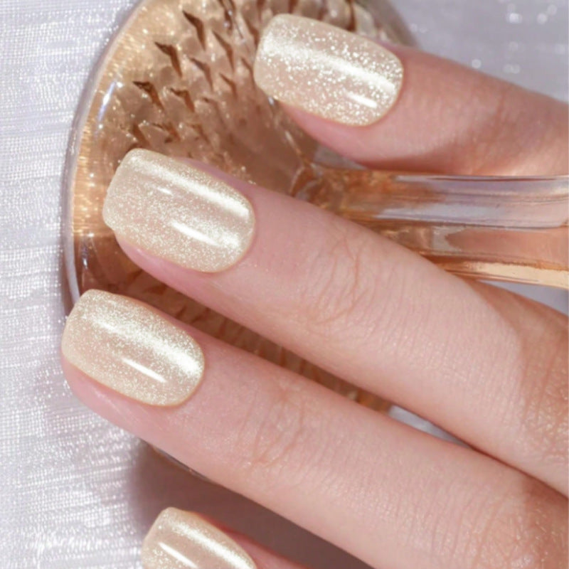 Glitzer-infused Press-On Nagelkunst Brehn