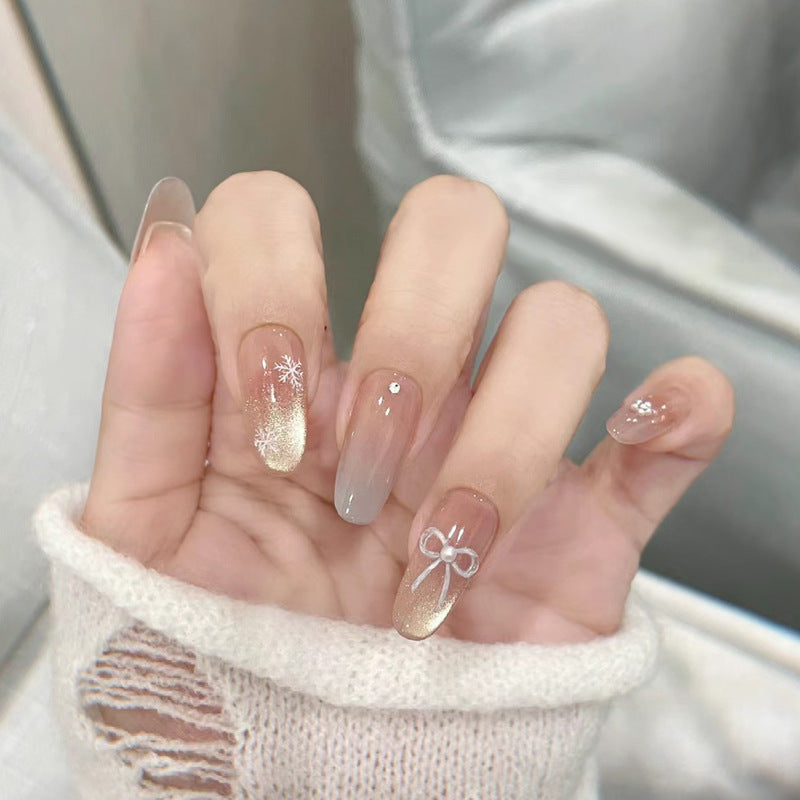 Stylisches Press-On Nagel-Set mit eleganten Glitzerakzenten Brehn