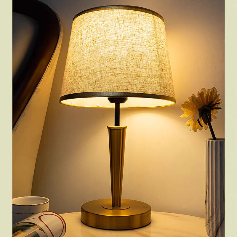 Elegante Texturierte Tischlampe