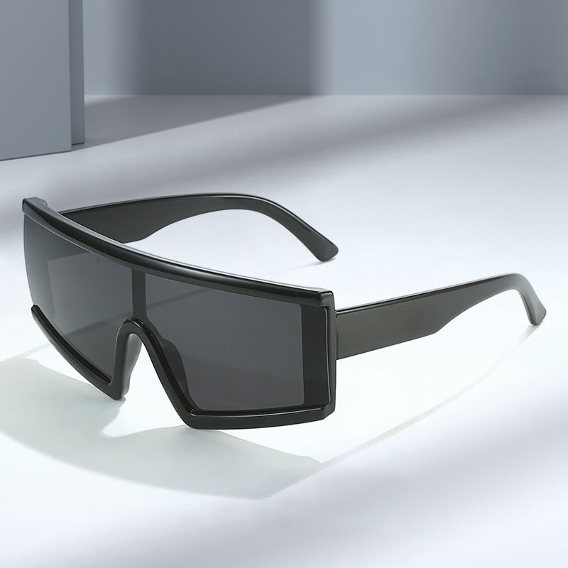 Damen Sportliche Sonnenbrille mit breiter, kratzfester Linse und UV-Schutz Brehn
