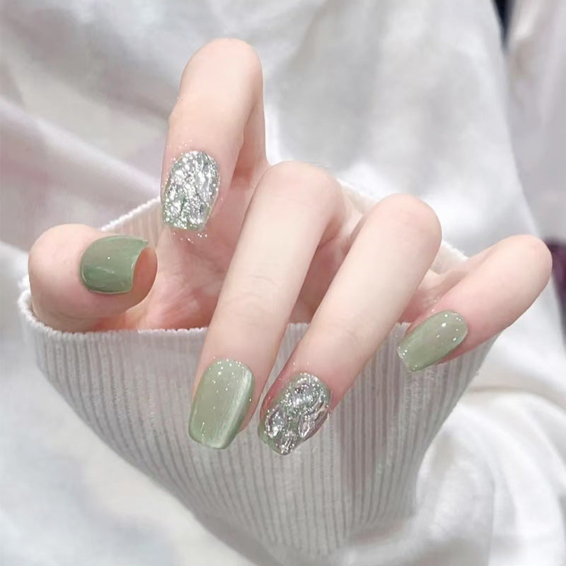 Kunstnagelset mit elegantem Glitter-Design und kreativen Effekten Brehn