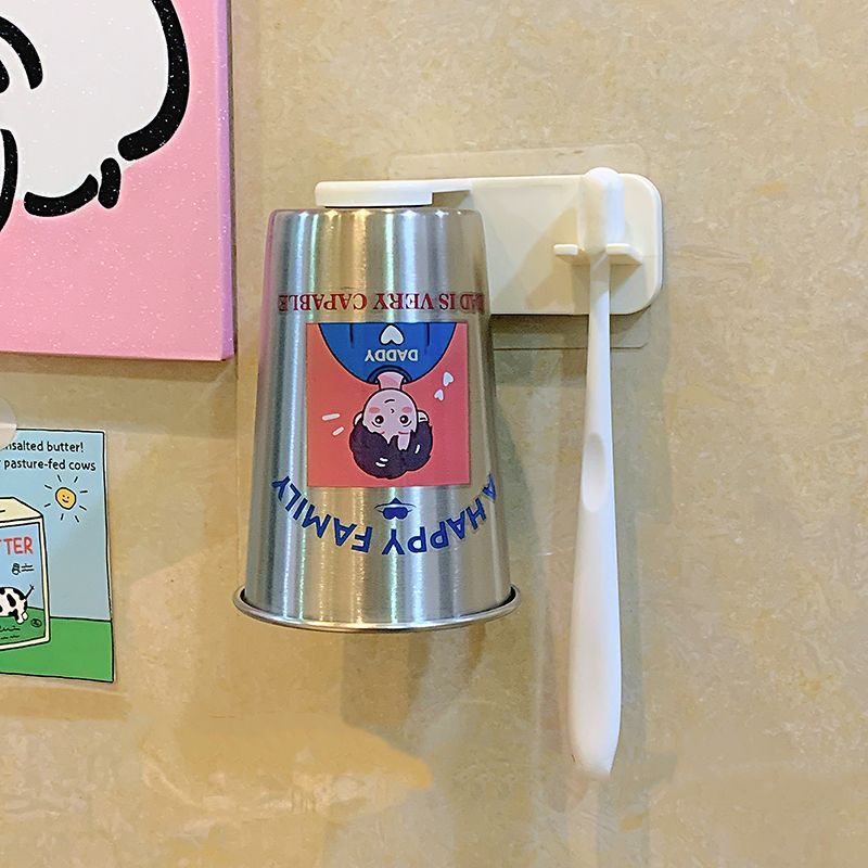 Wandmontierte Tasse mit Verspieltem Design Brehn