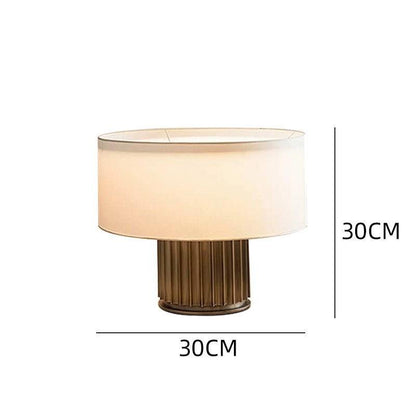 Elegante Tischlampe mit rundem Schirm